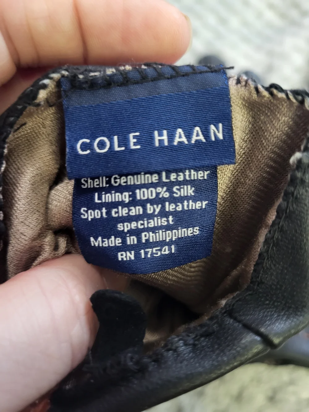 Cole Haan Black Leather Women’s Gloves with Gold Accent Size Large